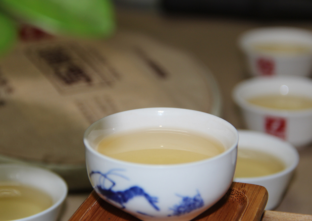 蛮砖 蛮砖普洱茶 2015中乐号蛮砖古树茶 六大古茶山 357克