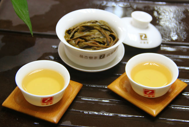 刮風寨普洱茶 2017刮風寨古樹茶 中樂號刮風寨 生茶 357克